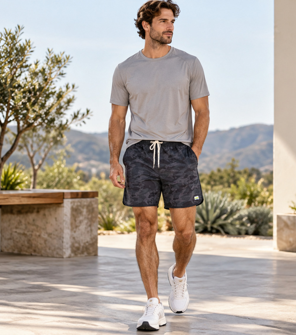 Vuori Banks Shorts Black Camo V330 4-Way Stretch 7in XL Activewear Performance